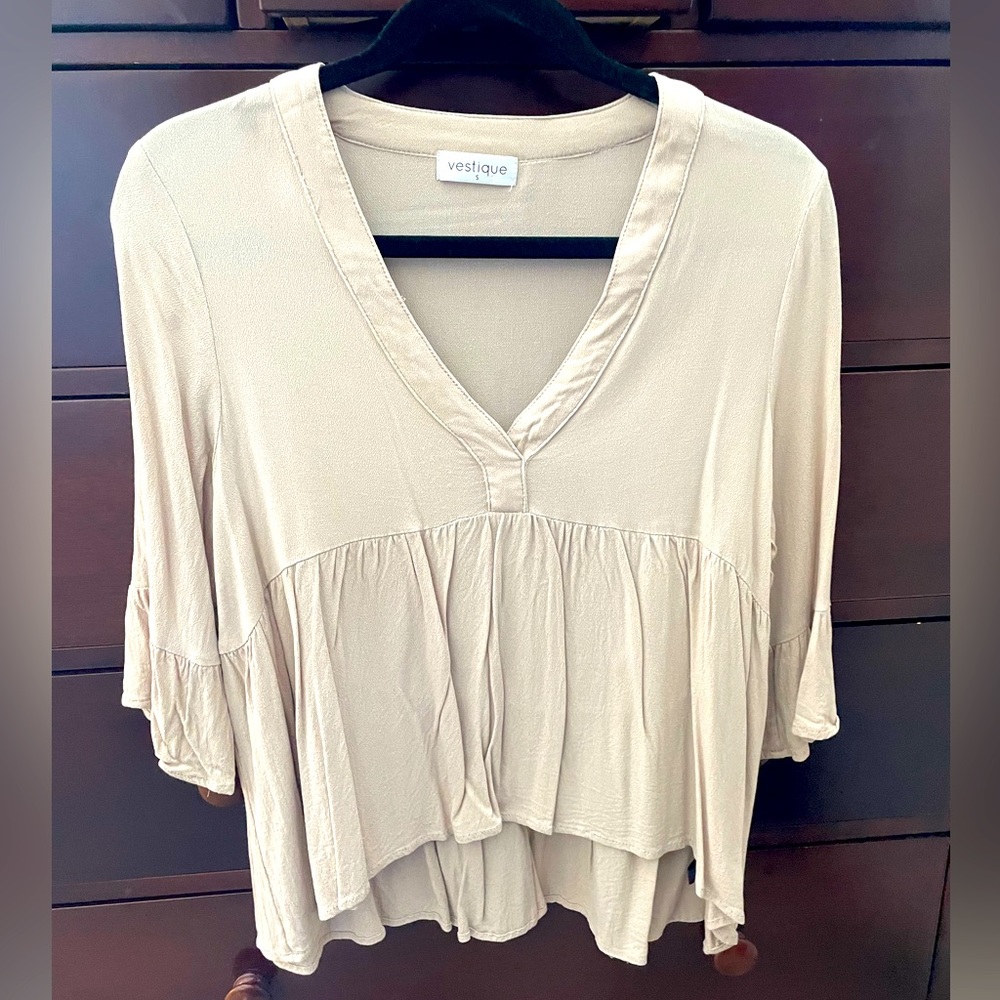 Light pink, flowy, 3/4 length sleeves top